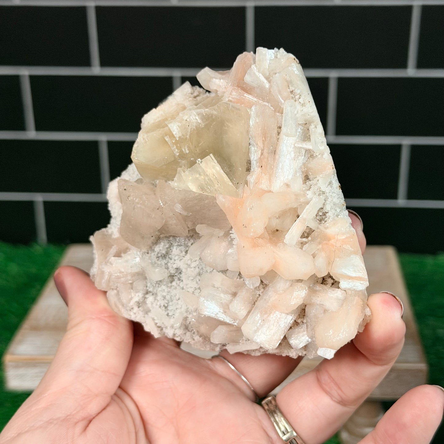 Apophyllite Stilbite Prehnite
