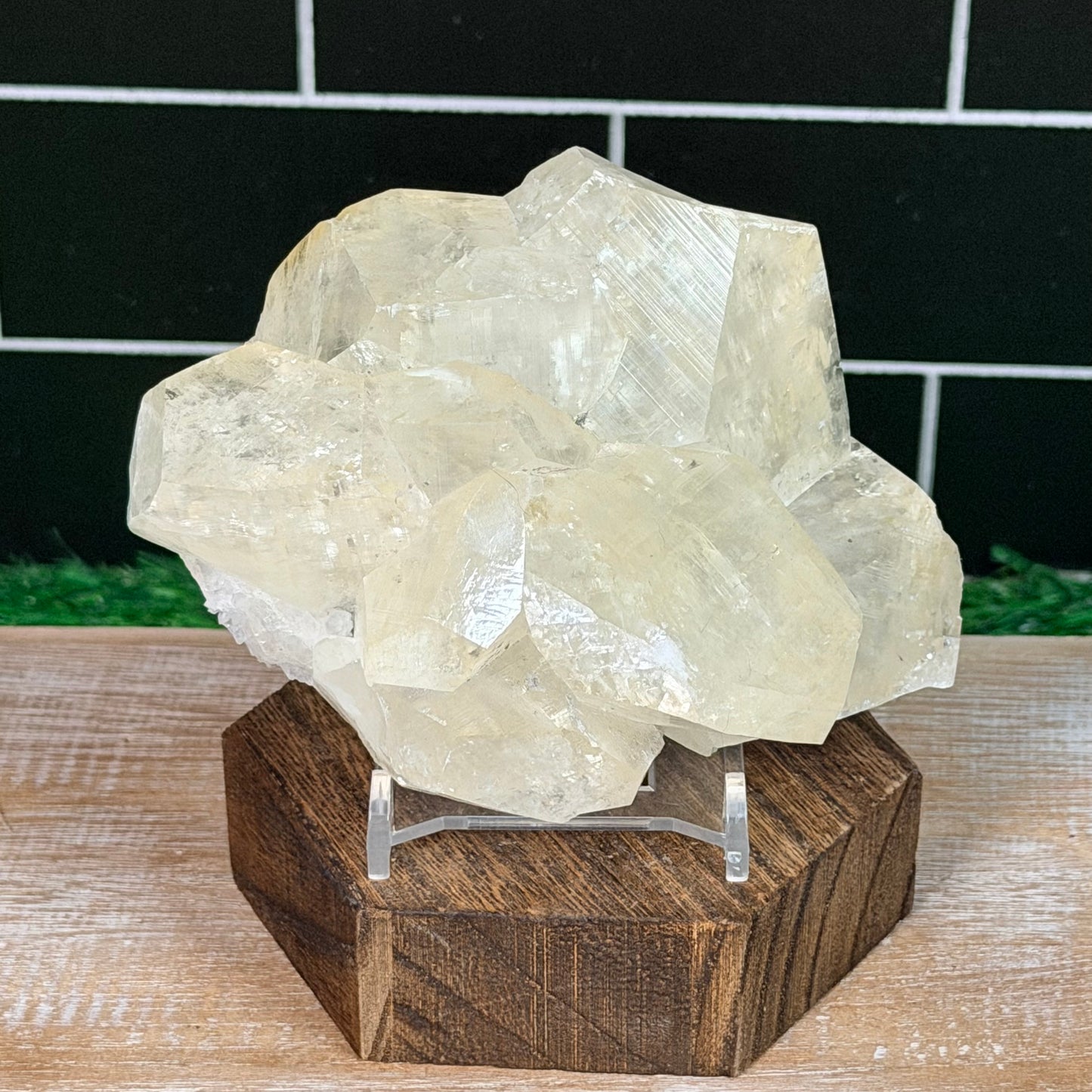 Diamond Calcite