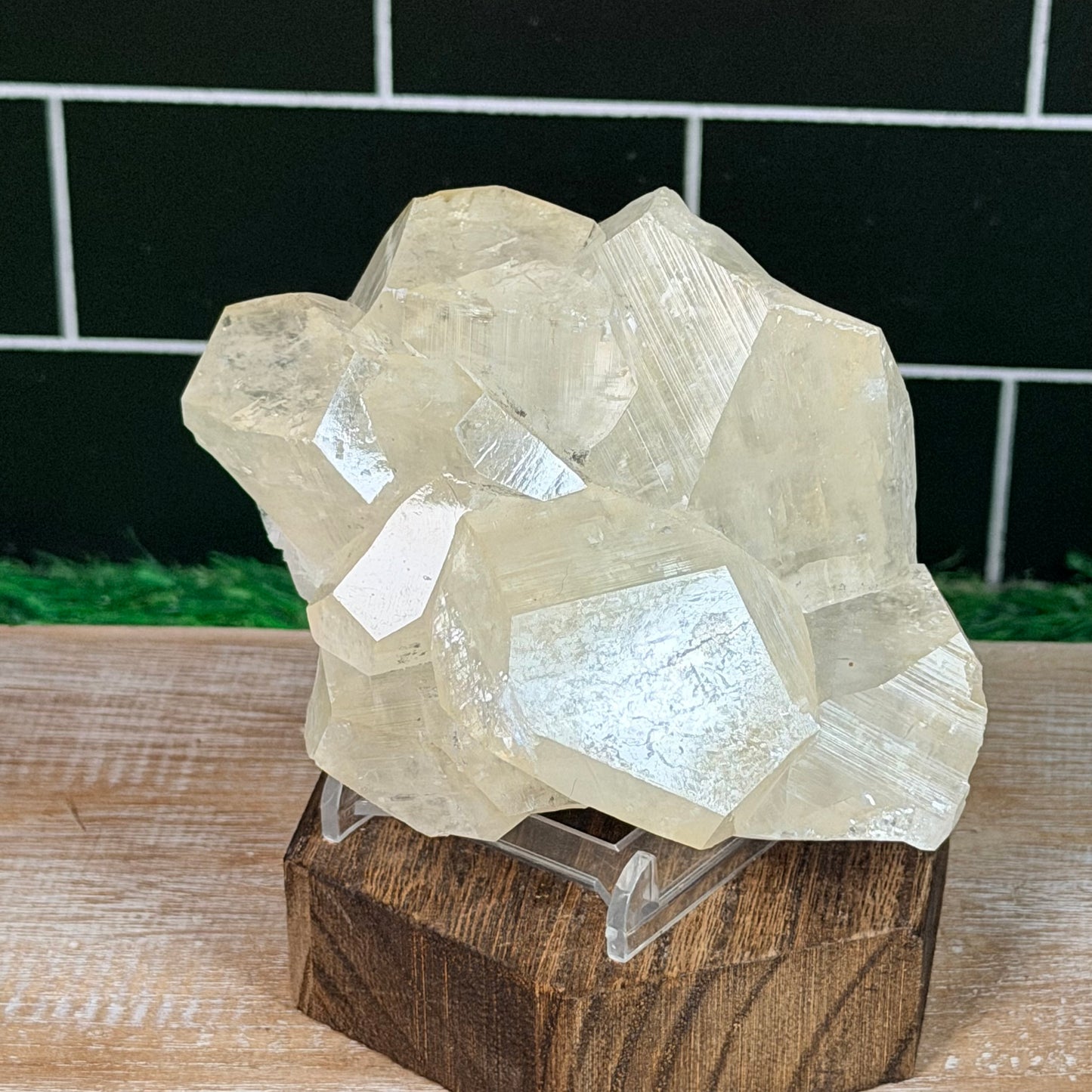 Diamond Calcite
