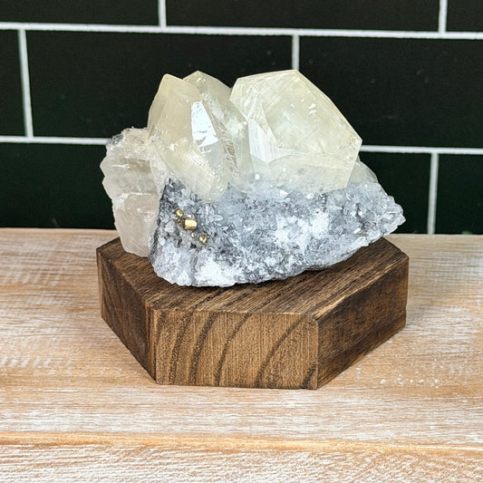 Diamond Calcite