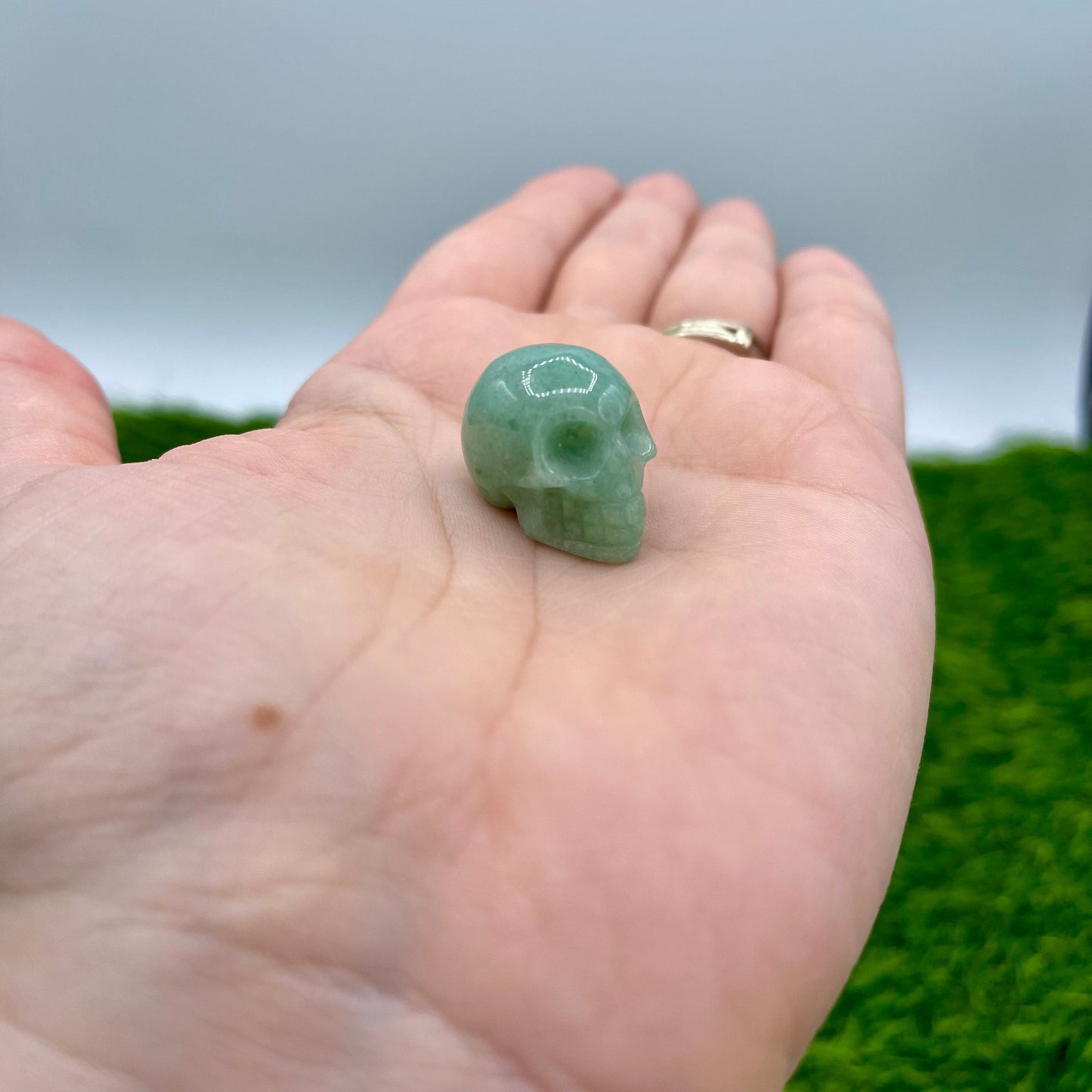 Mini Crystal Skull Carving